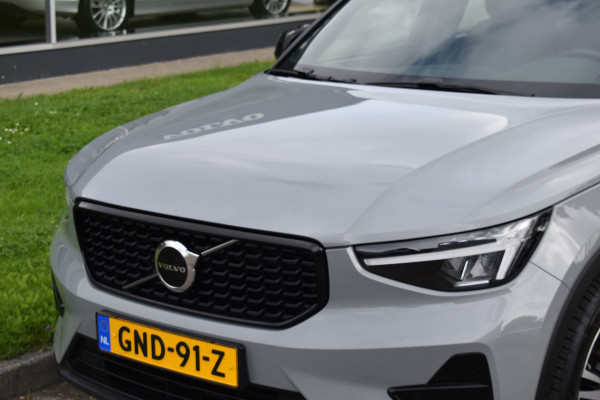 Volvo XC40 2.0 B4 Plus Dark Blis | ACC | Harman&Kardon | keyless |Park Assist | Verwarmbare voorruit  | Trekhaak