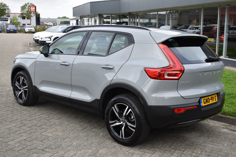 Volvo XC40 2.0 B4 Plus Dark Blis | ACC | Harman&Kardon | keyless |Park Assist | Verwarmbare voorruit  | Trekhaak