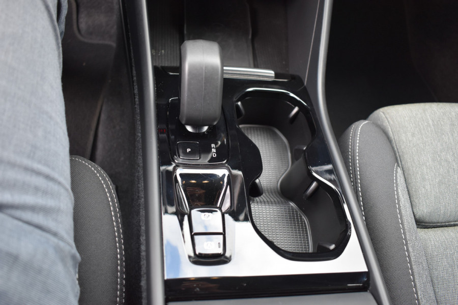 Volvo XC40 2.0 B4 Plus Dark Blis | ACC | Harman&Kardon | keyless |Park Assist | Verwarmbare voorruit  | Trekhaak
