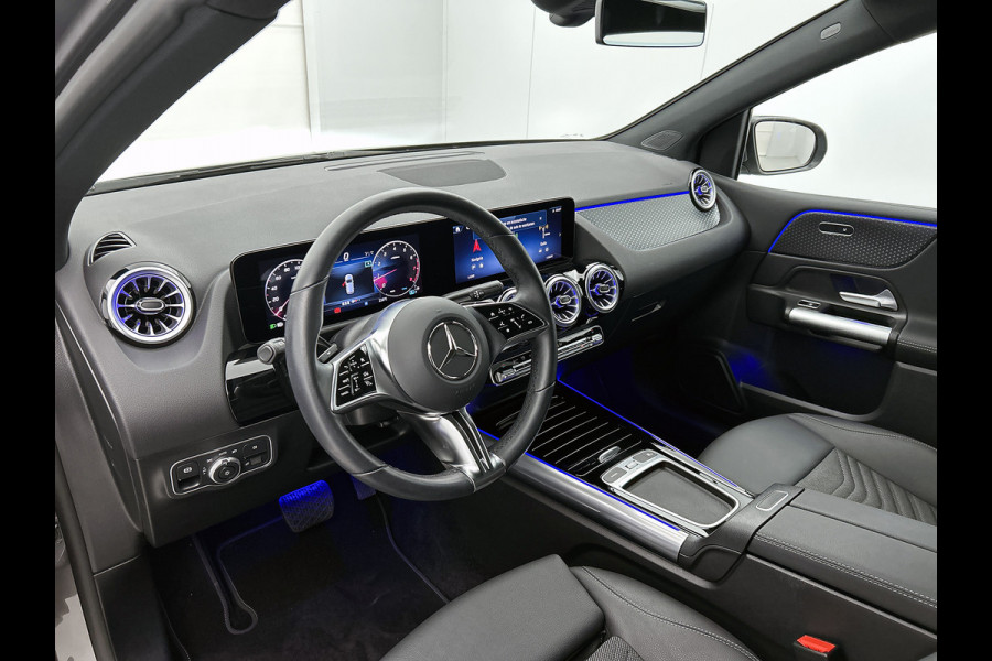 Mercedes-Benz B-Klasse 180 Star Edition Luxury Line | Achteruitrijcamera | Sfeerverlichting | Stoelverwarming |Trekhaak | Keyless Entry | Inclusief 24 maanden MB Certified garantie voor Europa.
