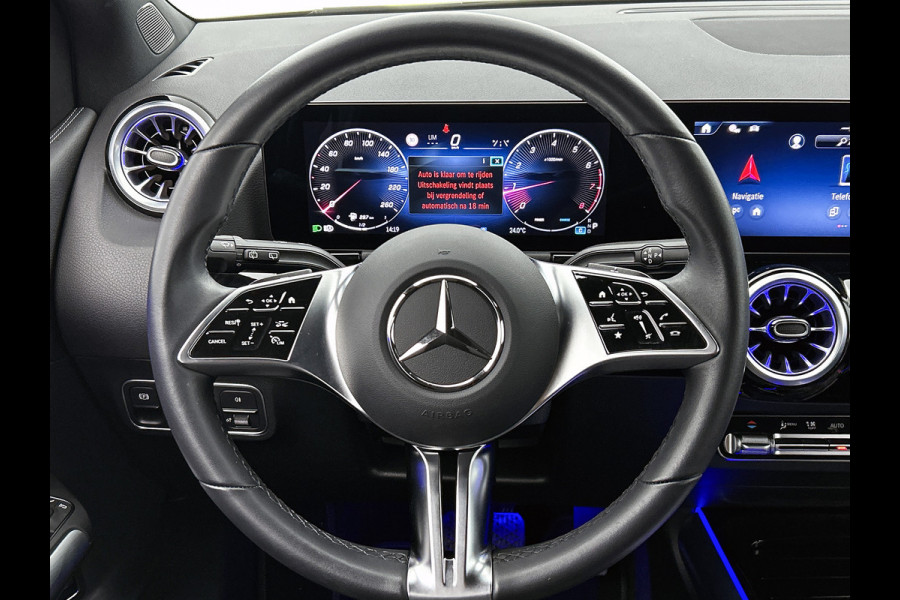 Mercedes-Benz B-Klasse 180 Star Edition Luxury Line | Achteruitrijcamera | Sfeerverlichting | Stoelverwarming |Trekhaak | Keyless Entry | Inclusief 24 maanden MB Certified garantie voor Europa.