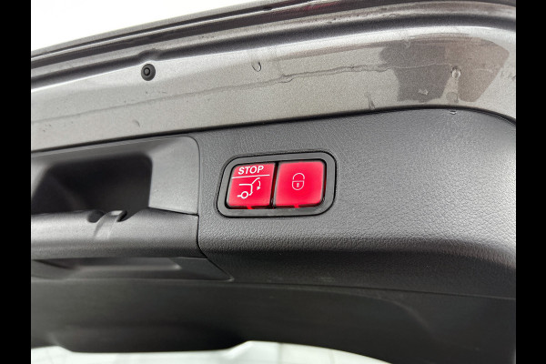 Mercedes-Benz B-Klasse 180 Star Edition Luxury Line | Achteruitrijcamera | Sfeerverlichting | Stoelverwarming |Trekhaak | Keyless Entry | Inclusief 24 maanden MB Certified garantie voor Europa.