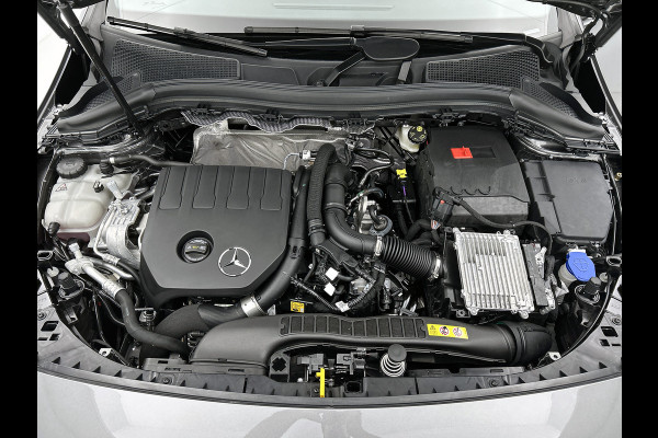 Mercedes-Benz B-Klasse 180 Star Edition Luxury Line | Achteruitrijcamera | Sfeerverlichting | Stoelverwarming |Trekhaak | Keyless Entry | Inclusief 24 maanden MB Certified garantie voor Europa.