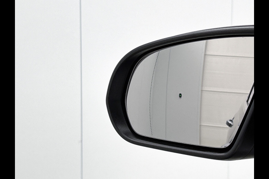 Mercedes-Benz B-Klasse 180 Star Edition Luxury Line | Achteruitrijcamera | Sfeerverlichting | Stoelverwarming |Trekhaak | Keyless Entry | Inclusief 24 maanden MB Certified garantie voor Europa.