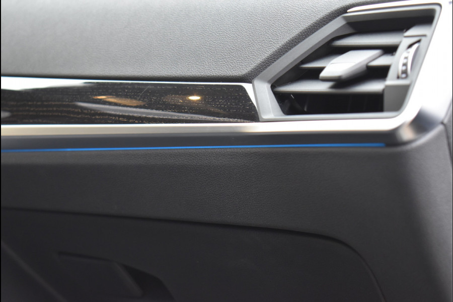 BMW 3 Serie Touring 330e xDrive M-Sport 292 Pk Pano Navi Live Shadow Line Vol Leder 19 Inch
