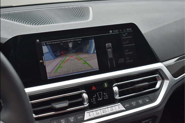 BMW 3 Serie Touring 330e xDrive M-Sport 292 Pk Pano Navi Live Shadow Line Vol Leder 19 Inch