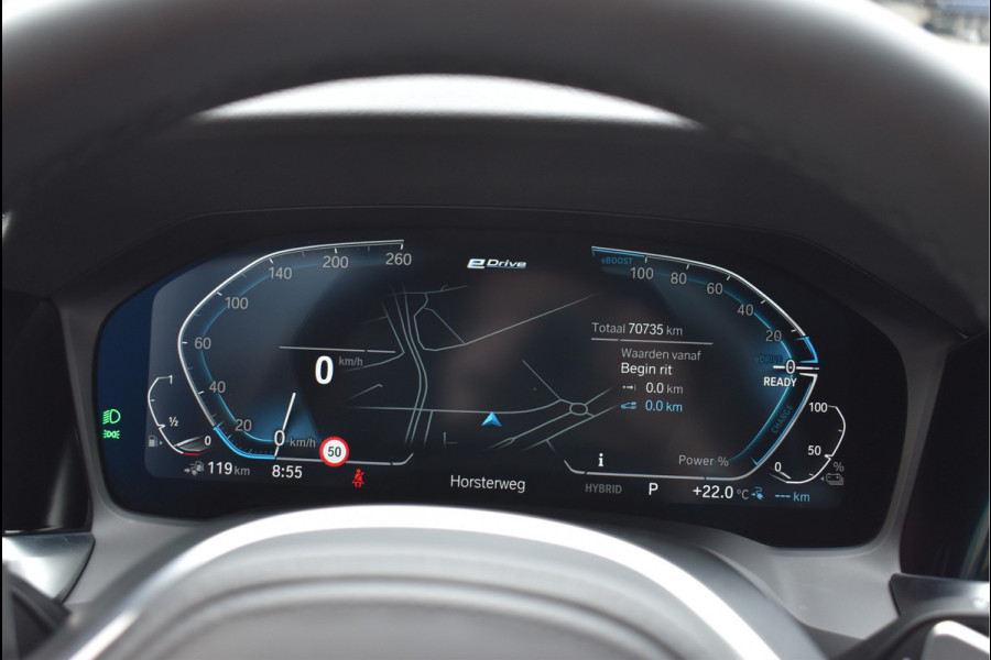 BMW 3 Serie Touring 330e xDrive M-Sport 292 Pk Pano Navi Live Shadow Line Vol Leder 19 Inch