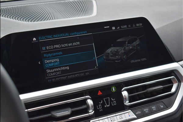 BMW 3 Serie Touring 330e xDrive M-Sport 292 Pk Pano Navi Live Shadow Line Vol Leder 19 Inch