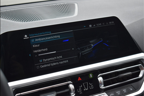 BMW 3 Serie Touring 330e xDrive M-Sport 292 Pk Pano Navi Live Shadow Line Vol Leder 19 Inch