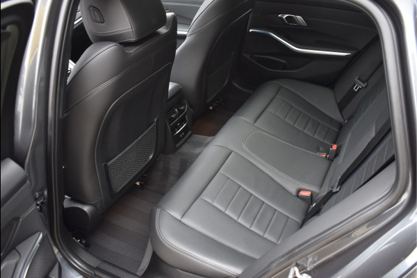 BMW 3 Serie Touring 330e xDrive M-Sport 292 Pk Pano Navi Live Shadow Line Vol Leder 19 Inch