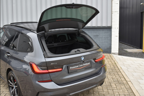 BMW 3 Serie Touring 330e xDrive M-Sport 292 Pk Pano Navi Live Shadow Line Vol Leder 19 Inch