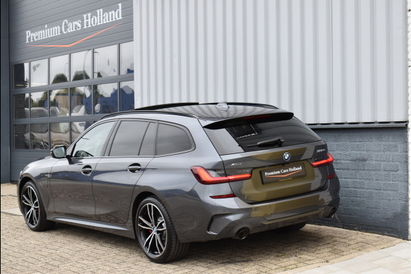 BMW 3 Serie Touring 330e xDrive M-Sport 292 Pk Pano Navi Live Shadow Line Vol Leder 19 Inch