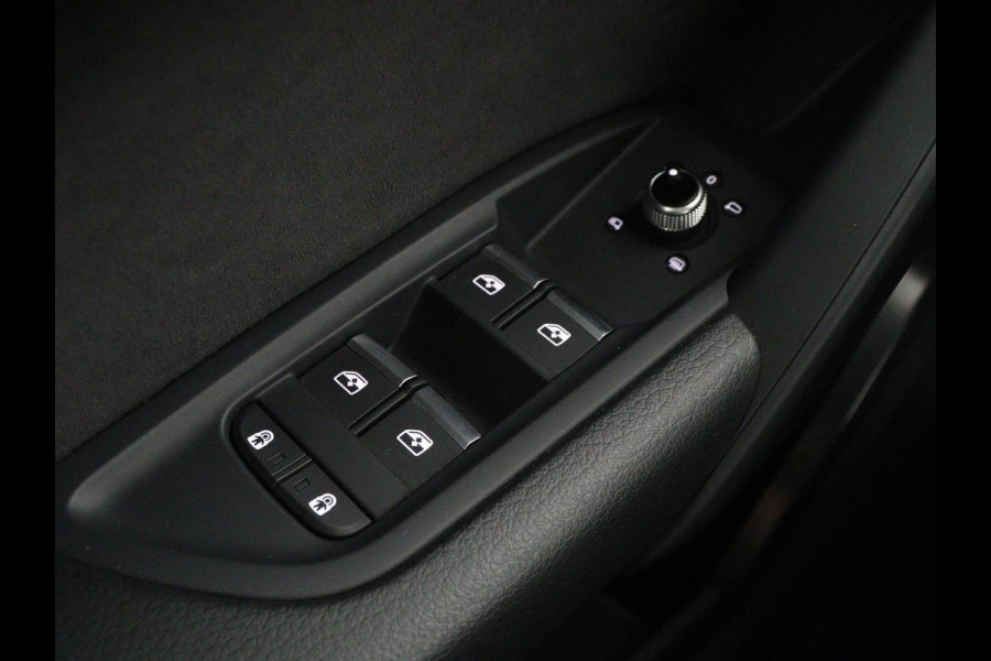 Audi Q5 Sportback 50 TFSI e S edition | Stoelverwarming | Adaptive cruise | Carplay | Matrix LED | Half leder | Sportstoelen | Virtual Cockpit | PHEV