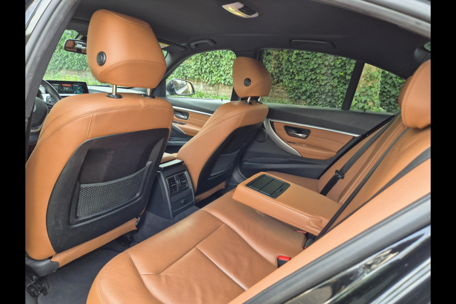 BMW 3-serie F30 Apple CarPlay Sport Interieur NBT Evo GR Navi LCI High Executive PDC Dodehoek waarschwing