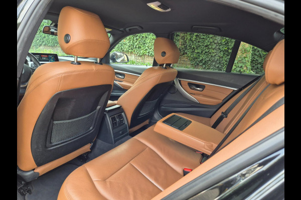 BMW 3-serie F30 Apple CarPlay Sport Interieur NBT Evo GR Navi LCI High Executive PDC Dodehoek waarschwing