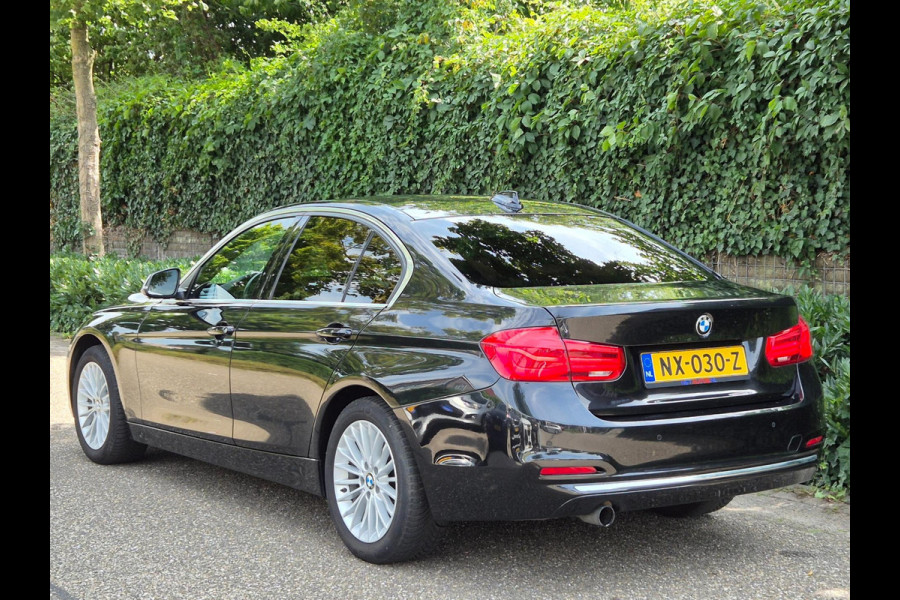 BMW 3-serie F30 Apple CarPlay Sport Interieur NBT Evo GR Navi LCI High Executive PDC Dodehoek waarschwing