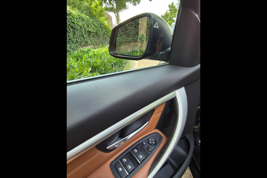 BMW 3-serie F30 Apple CarPlay Sport Interieur NBT Evo GR Navi LCI High Executive PDC Dodehoek waarschwing