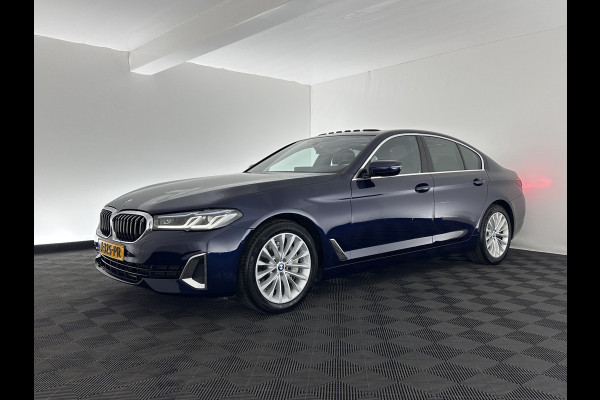 BMW 5 Serie 540i xDrive High Executive Edition Aut. *PANO | LUXURY-LEATHER | LASER-LIGHT | BOWERS&WILKINS | MEMORY-PACK | HEATED-COMFORTSEATS | DIGI-COCKPIT | NAVI-FULLMAP | ECC | PDC | CRUISE | 18''ALU*