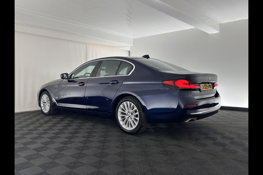 BMW 5 Serie 540i xDrive High Executive Edition Aut. *PANO | LUXURY-LEATHER | LASER-LIGHT | BOWERS&WILKINS | MEMORY-PACK | HEATED-COMFORTSEATS | DIGI-COCKPIT | NAVI-FULLMAP | ECC | PDC | CRUISE | 18''ALU*