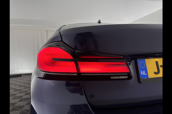 BMW 5 Serie 540i xDrive High Executive Edition Aut. *PANO | LUXURY-LEATHER | LASER-LIGHT | BOWERS&WILKINS | MEMORY-PACK | HEATED-COMFORTSEATS | DIGI-COCKPIT | NAVI-FULLMAP | ECC | PDC | CRUISE | 18''ALU*