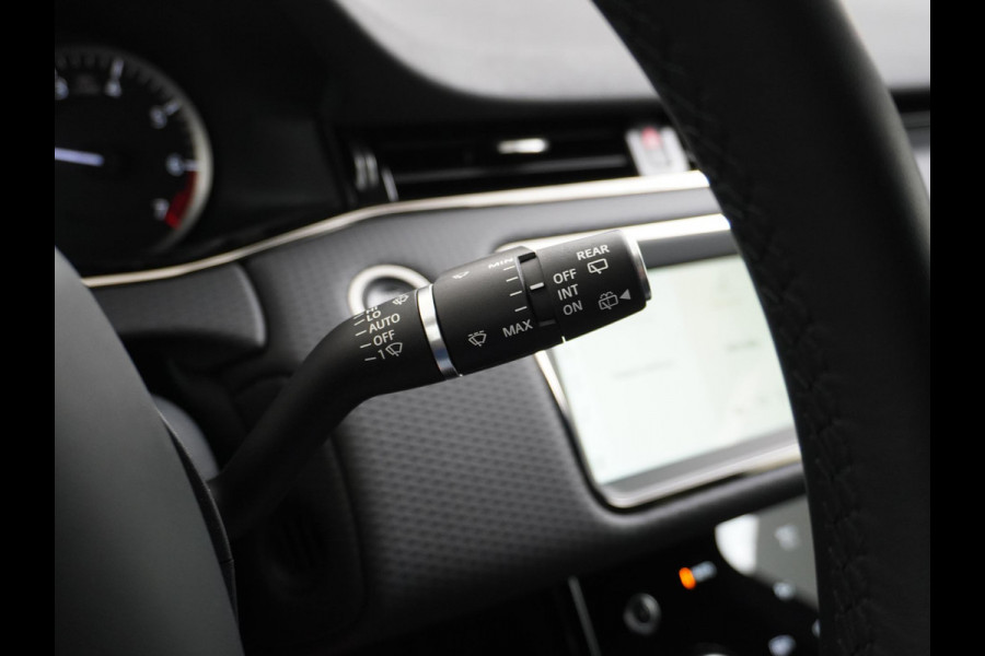 Land Rover Range Rover Evoque 1.5 P300e AWD R-Dynamic S CAMERA | ELEK. STOEL | RIJKLAAR INCL. 12 MND. BOVAGGARANTIE