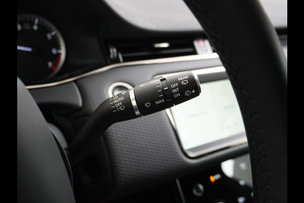 Land Rover Range Rover Evoque 1.5 P300e AWD R-Dynamic S CAMERA | ELEK. STOEL | RIJKLAAR INCL. 12 MND. BOVAGGARANTIE