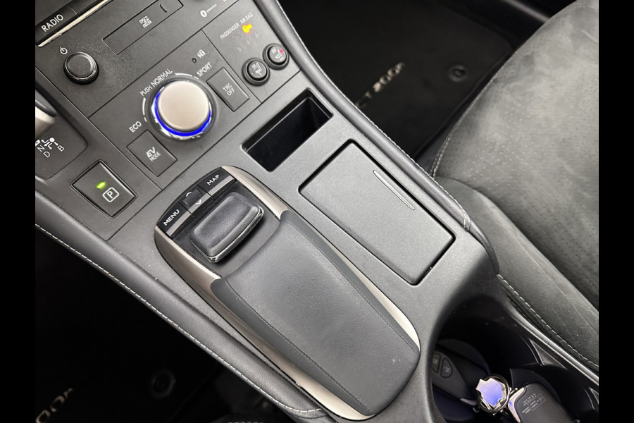 Lexus CT 200h Edition 30 Aut. *FULL-LED | NAVI-FULLMAP | COMFORT-SEATS | CAMERA | KEYLESS | ECC | PDC | CRUISE | 16''ALU | TOWBAR*