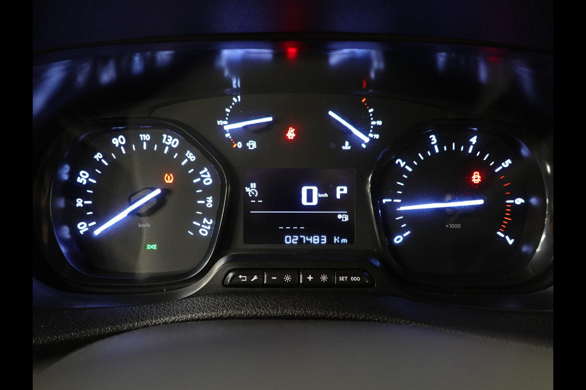 Peugeot Expert 145PK Automaat L3 Trekhaak Navigatie parkeersensoren airco 3 zits cruise control