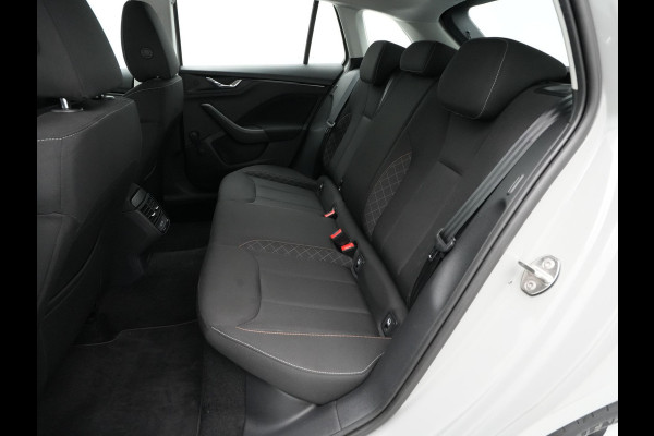 Škoda SCALA 1.0 TSI 115pk Ambition Navi via App Lane assist Cruise Front Assist 284