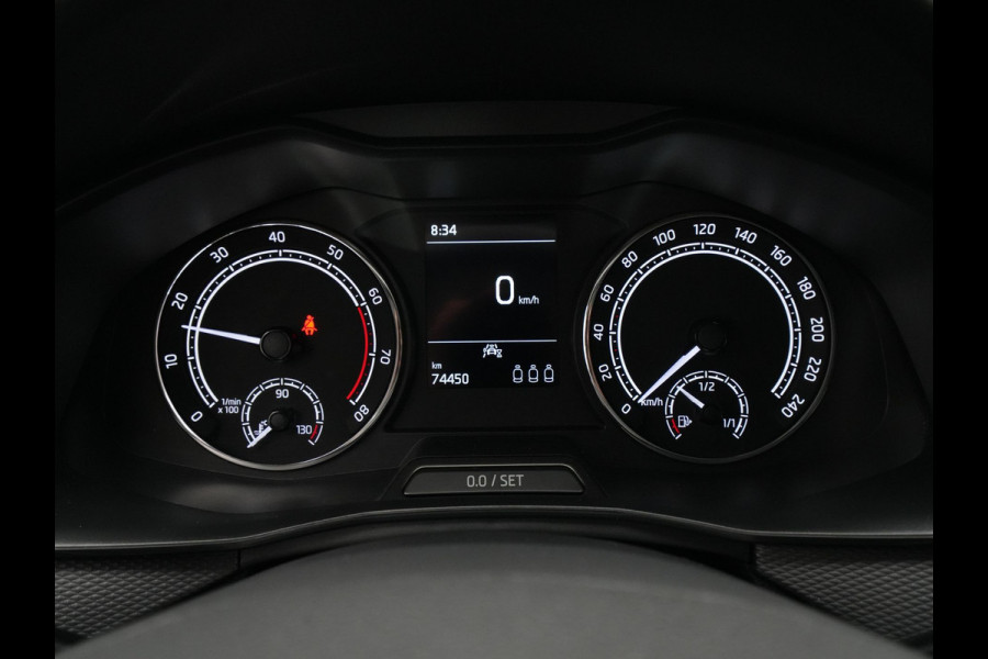 Škoda SCALA 1.0 TSI 115pk Ambition Navi via App Lane assist Cruise Front Assist 284
