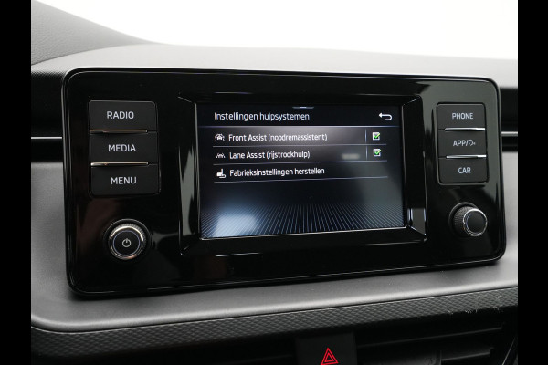 Škoda SCALA 1.0 TSI 115pk Ambition Navi via App Lane assist Cruise Front Assist 284