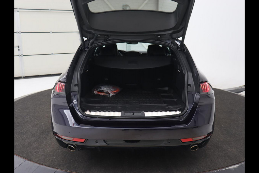 Peugeot 508 1.6 HYbrid GT | Stoelverwarming | Focal Sound | 360 Camera | Massage | Leder/Alcantara | Keyless | Digital Cockpit | Carplay | Memory | Navigatie | Full LED | PHEV | Plug In