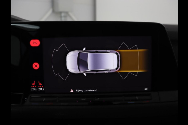 Volkswagen Golf 1.4 eHybrid GTE | Panoramadak | Stoel & stuurverwarming | Trekhaak | Adaptive cruise | Sfeerverlichting | LED Plus | Carplay | Sportstoelen | Navigatie | PHEV | Plug In