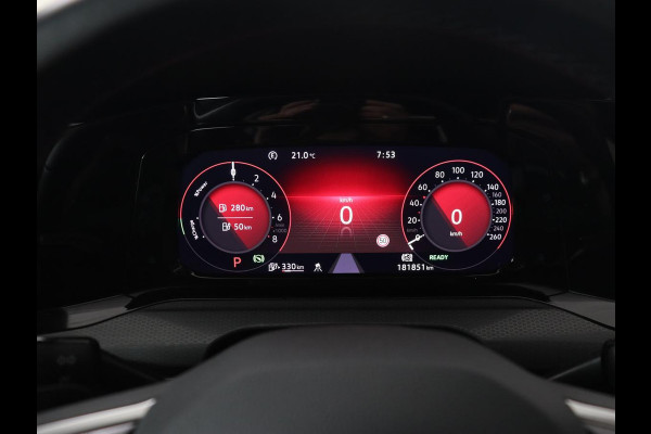 Volkswagen Golf 1.4 eHybrid GTE | Panoramadak | Stoel & stuurverwarming | Trekhaak | Adaptive cruise | Sfeerverlichting | LED Plus | Carplay | Sportstoelen | Navigatie | PHEV | Plug In