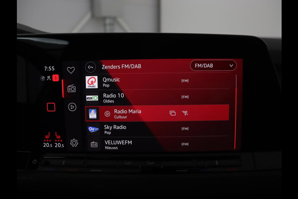 Volkswagen Golf 1.4 eHybrid GTE | Panoramadak | Stoel & stuurverwarming | Trekhaak | Adaptive cruise | Sfeerverlichting | LED Plus | Carplay | Sportstoelen | Navigatie | PHEV | Plug In