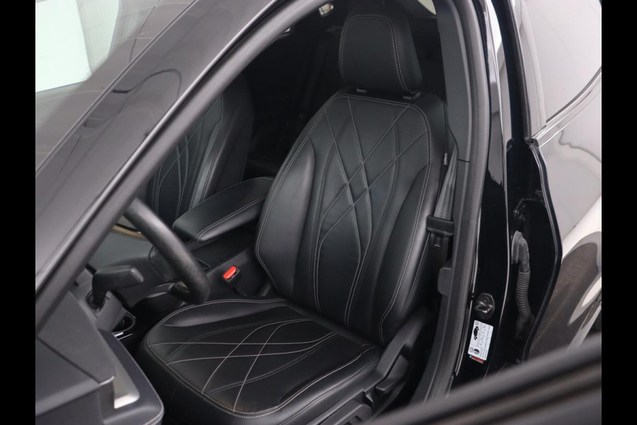Ford Mustang Mach-E RWD 75 kWh | Leder | Stoelverwarming | 360 Camera | Adaptive cruise | B&O Sound | Stuurverwarming | Carplay | Navigatie