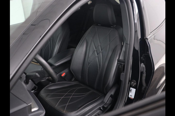 Ford Mustang Mach-E RWD 75 kWh | Leder | Stoelverwarming | 360 Camera | Adaptive cruise | B&O Sound | Stuurverwarming | Carplay | Navigatie