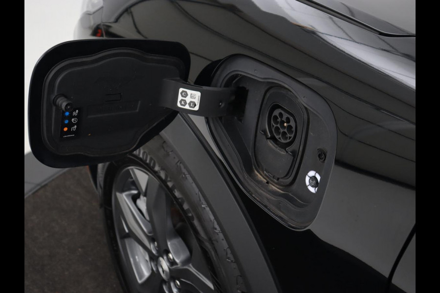 Ford Mustang Mach-E RWD 75 kWh | Leder | Stoelverwarming | 360 Camera | Adaptive cruise | B&O Sound | Stuurverwarming | Carplay | Navigatie