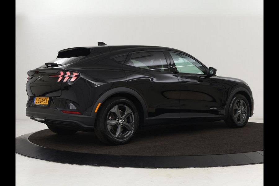 Ford Mustang Mach-E RWD 75 kWh | Leder | Stoelverwarming | 360 Camera | Adaptive cruise | B&O Sound | Stuurverwarming | Carplay | Navigatie