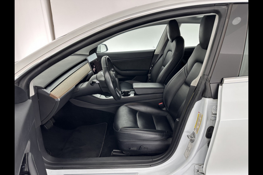 Tesla Model 3 Standard RWD Plus 60 kWh [ 3-Fase ] (INCL-BTW) Aut. *PANO | AUTO-PILOT | LUXURY-LEATHER | KEYLESS | FULL-LED | MEMORY-PACK | SURROUND-VIEW | DAB | CARPLAY | DIGI-COCKPIT | LANE-ASSIST | COMFORT-SEATS | 18"ALU*