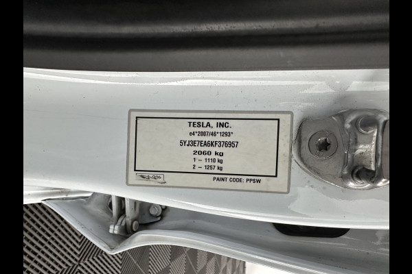 Tesla Model 3 Standard RWD Plus 60 kWh [ 3-Fase ] (INCL-BTW) Aut. *PANO | AUTO-PILOT | LUXURY-LEATHER | KEYLESS | FULL-LED | MEMORY-PACK | SURROUND-VIEW | DAB | CARPLAY | DIGI-COCKPIT | LANE-ASSIST | COMFORT-SEATS | 18"ALU*