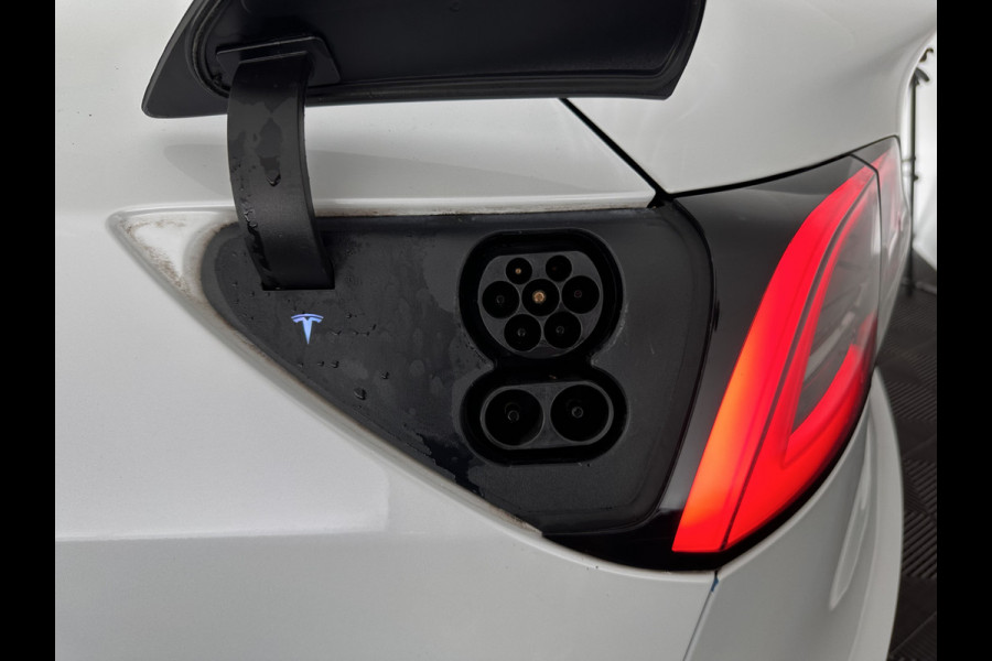 Tesla Model 3 Standard RWD Plus 60 kWh [ 3-Fase ] (INCL-BTW) Aut. *PANO | AUTO-PILOT | LUXURY-LEATHER | KEYLESS | FULL-LED | MEMORY-PACK | SURROUND-VIEW | DAB | CARPLAY | DIGI-COCKPIT | LANE-ASSIST | COMFORT-SEATS | 18"ALU*