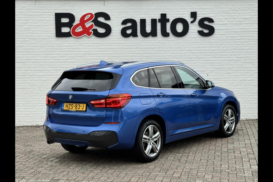 BMW X1 SDrive18i Dealeronderhouden Cruise control Climate control Navigatie M-pakket Parkeersensoren voor en achter
