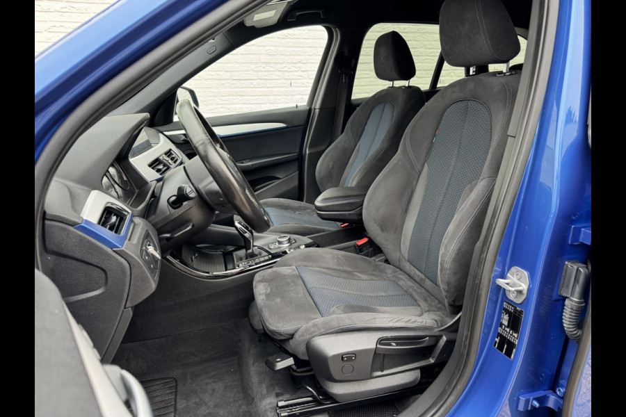 BMW X1 SDrive18i Dealeronderhouden Cruise control Climate control Navigatie M-pakket Parkeersensoren voor en achter