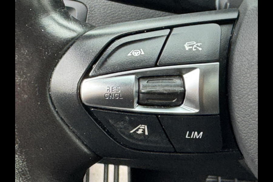 BMW X1 SDrive18i Dealeronderhouden Cruise control Climate control Navigatie M-pakket Parkeersensoren voor en achter