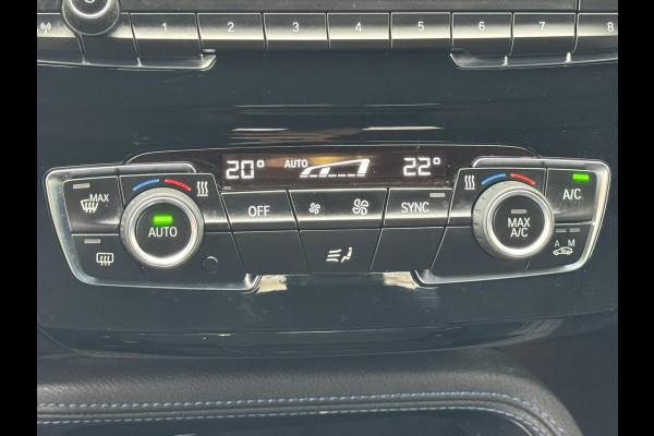 BMW X1 SDrive18i Dealeronderhouden Cruise control Climate control Navigatie M-pakket Parkeersensoren voor en achter