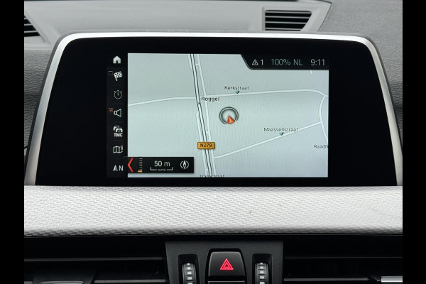 BMW X1 SDrive18i Dealeronderhouden Cruise control Climate control Navigatie M-pakket Parkeersensoren voor en achter