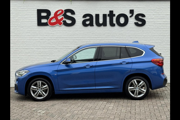 BMW X1 SDrive18i Dealeronderhouden Cruise control Climate control Navigatie M-pakket Parkeersensoren voor en achter