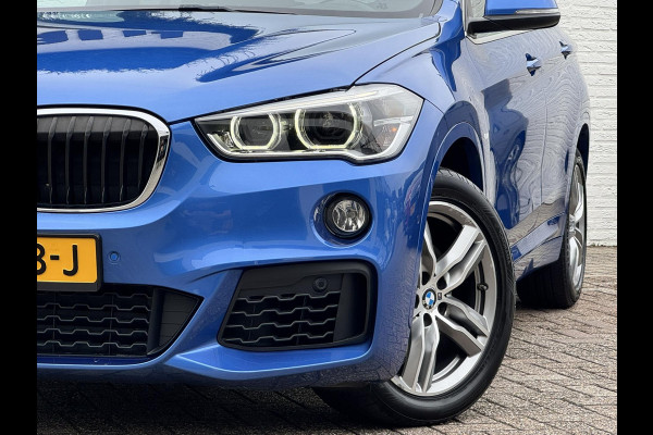BMW X1 SDrive18i Dealeronderhouden Cruise control Climate control Navigatie M-pakket Parkeersensoren voor en achter