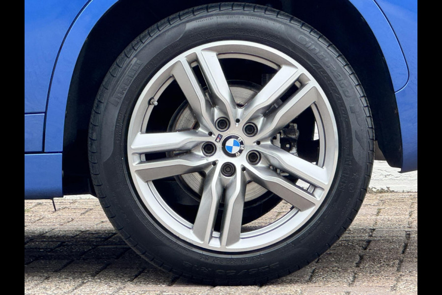 BMW X1 SDrive18i Dealeronderhouden Cruise control Climate control Navigatie M-pakket Parkeersensoren voor en achter